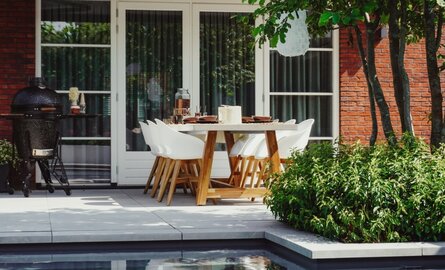 Gezellige zithoek in de tuin creëren