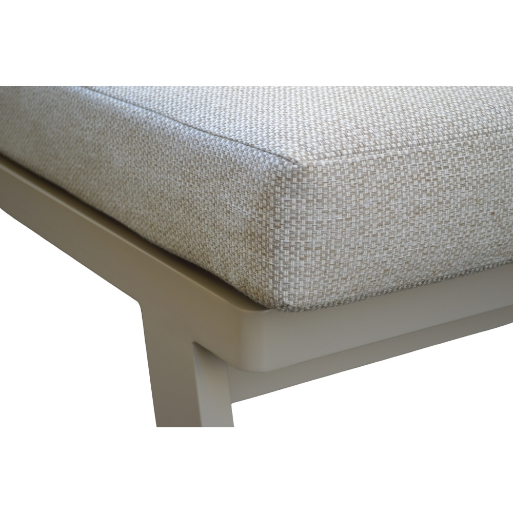 Lola ligbed | aluminium + polywood | beige | 199cm