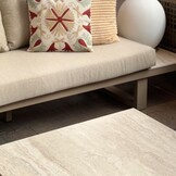 Canyon loungetafel | aluminium + sintered stone | Marble Latte