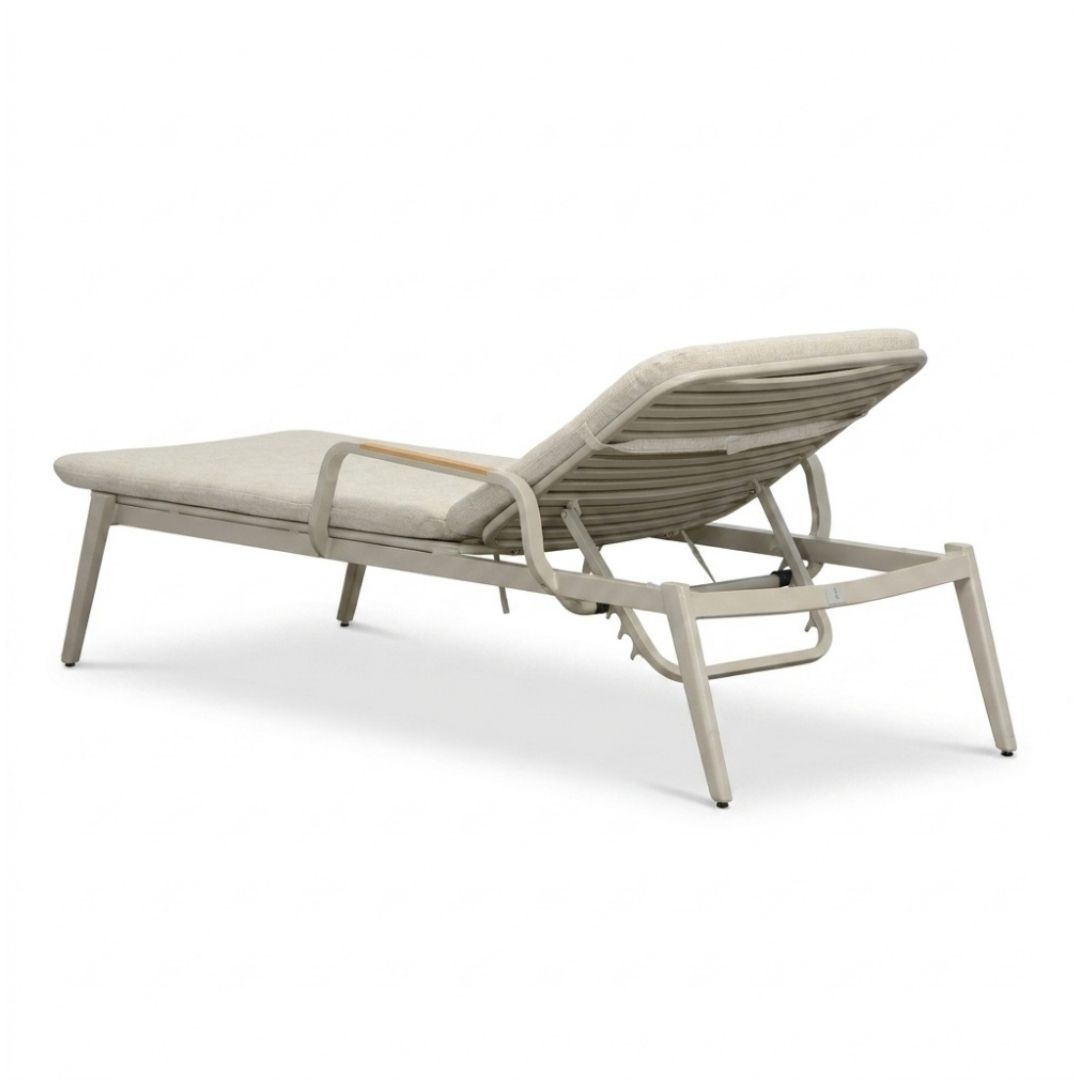 Malta ligbed beige | aluminium + teak | beige | 186cm