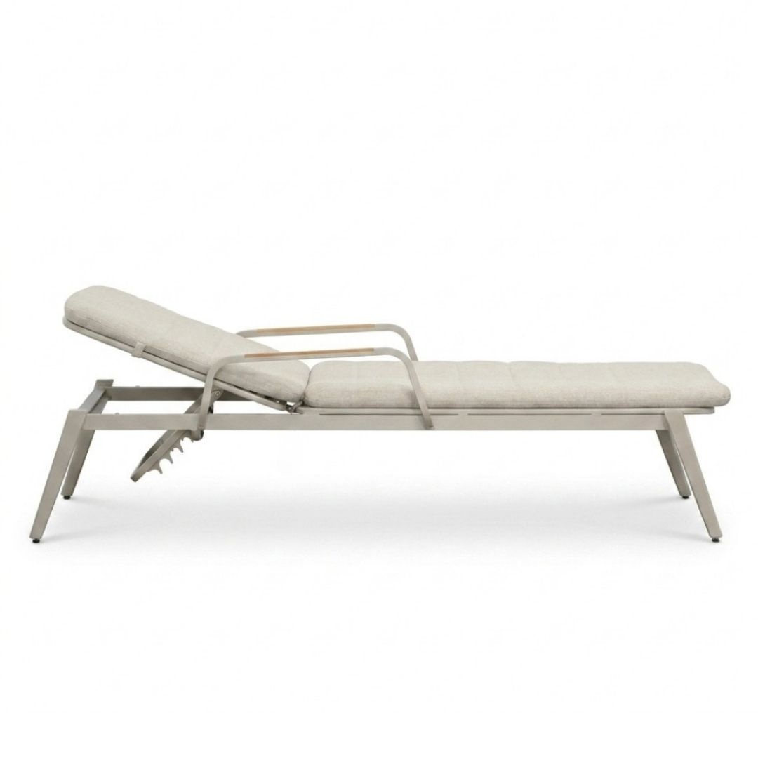 Malta ligbed beige | aluminium + teak | beige | 186cm