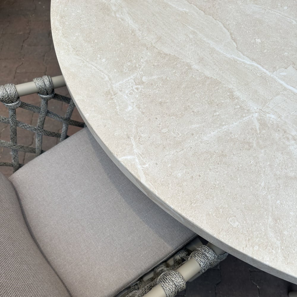 Lucy/Portofino Sandstone dining tuinset | 4 personen | polystone + touw | 135cm rond
