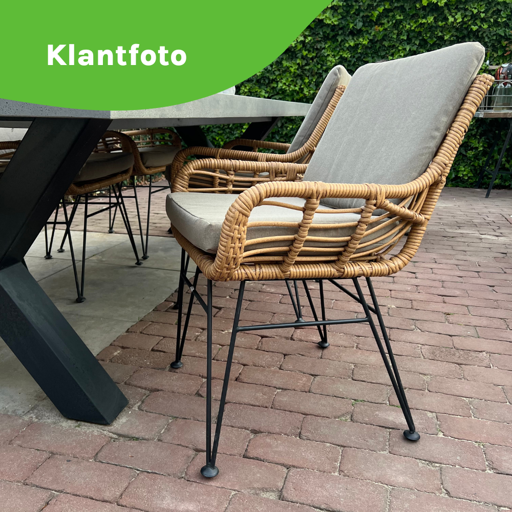 Cleve antraciet/Carlos taupe dining tuinset | 4 personen | teakhout + wicker | 120cm rond