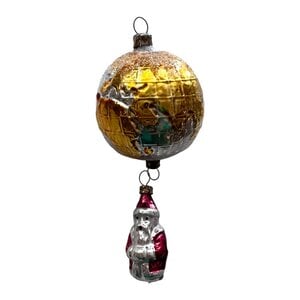 Christmas Decoration Santa Globe Trotter