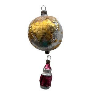 Christmas Ornament Santa Globe Trotter