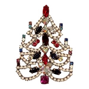 Christmas pin Snow white