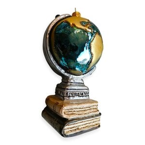 Kerstbal Globe op Boeken