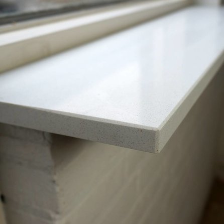 Fensterbank innen - Marmorkomposit poliert - Bianco weiß - 2 cm stark - Innenfensterbänke (Fenstersims) Kunststein / Komposit - Agglo Marmor / Gussmarmor - Nach Maß