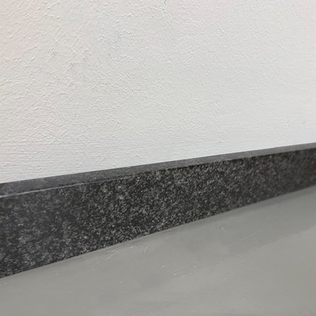 Sockelleiste - Impala Granit - poliert - 2 cm stark - Fußleiste / Fussbodenleiste -  Rustenburg Granit / Afrika Impala Granit -  Nach Maß