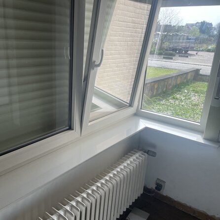 Fensterbank innen - Marmorkomposit poliert - Bianco weiß - 2 cm stark - Innenfensterbänke (Fenstersims) Kunststein / Komposit - Agglo Marmor / Gussmarmor - Nach Maß