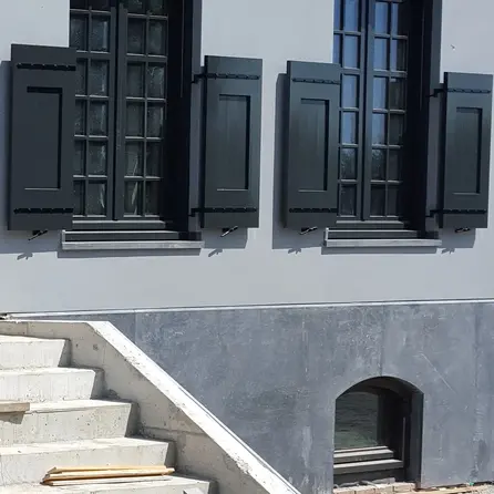 Fensterbank außen - mit SCHRÄGUNG - Belgischer Blaustein - leicht geschliffen - 10 cm stark - Tropfkante Außenfensterbänke (Sohlbank) - Naturstein - Nach Maß Fensterbank außen - mit SCHRÄGUNG - Belgischer Blaustein - leicht geschliffen - 10 cm stark - Tropfkante Außenfensterbänke (Sohlbank) - Naturstein - Nach Maß