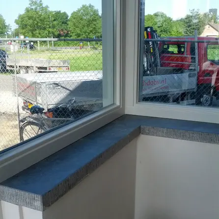 Fensterbank innen - Belgischer Blaustein - leicht geschliffen - 2 cm stark - Innenfensterbänke (Fenstersims) Naturstein - belgischer blauer Kalkstein - Nach Maß