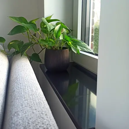 Fensterbank innen - Quarz-Komposit poliert - Schwarz - 2 cm stark - Innenfensterbänke (Fenstersims) Kunststein / Komposit - Quartskomposit / Quarzverbund - Nach Maß