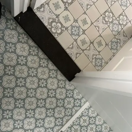 Türschwelle innen - Belgischer Blaustein - leicht geschliffen - 2 cm stark - Bodenschwelle Innentür - Naturstein - belgischer blauer Kalkstein - Nach Maß Türschwelle innen - Belgischer Blaustein - leicht geschliffen - 2 cm stark - Bodenschwelle Innentür - Naturstein - belgischer blauer Kalkstein - Nach Maß