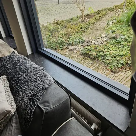 Fensterbank innen - Belgischer Blaustein - dunkel geschliffen - 2 cm stark - Innenfensterbänke (Fenstersims) Naturstein - belgischer blauer Kalkstein - Nach Maß Fensterbank innen - Belgischer Blaustein - dunkel geschliffen - 2 cm stark - Innenfensterbänke (Fenstersims) Naturstein - belgischer blauer Kalkstein - Nach Maß