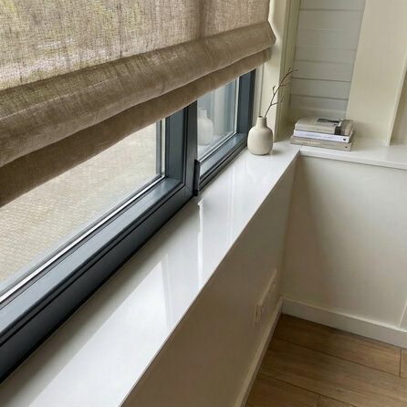 Fensterbank innen - Marmorkomposit poliert - Weiß - 1,2 cm stark - Innenfensterbänke (Fenstersims) Kunststein / Komposit - Agglo Marmor / Gussmarmor - Nach Maß