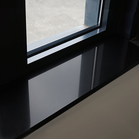 Vensterbank kwartscomposiet - Zwart - Gepolijst - 3 cm dik - OP MAAT - Zwarte venstertablet quarts / quartz composiet