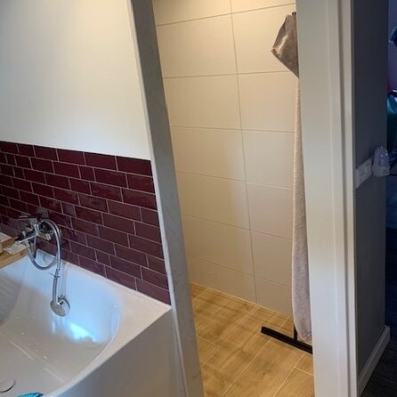 Dorpel binnendeur marmercomposiet - Marmerlook wit - Gepolijst - 2 cm dik - OP MAAT - Binnendorpel / deurdorpel binnen / binnendeur vloerdorpel - marmer composiet - Bianco Carrara marmer optiek