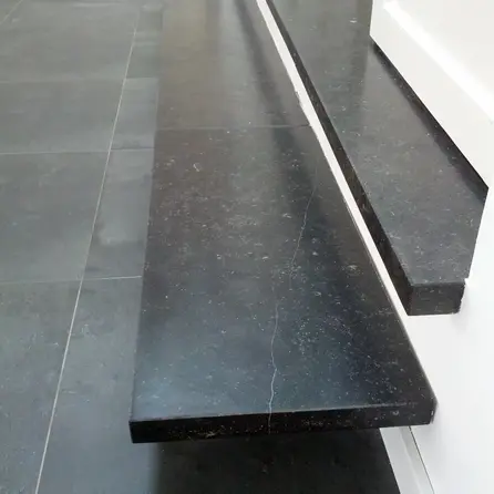 Vensterbank arduin - Donker gezoet - 2 cm dik - OP MAAT - Venstertablet / raamtablet Belgisch hardsteen (blauwe steen)