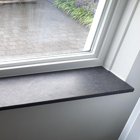 Vensterbank arduin - Donker gezoet - 2 cm dik - OP MAAT - Venstertablet / raamtablet Belgisch hardsteen (blauwe steen)