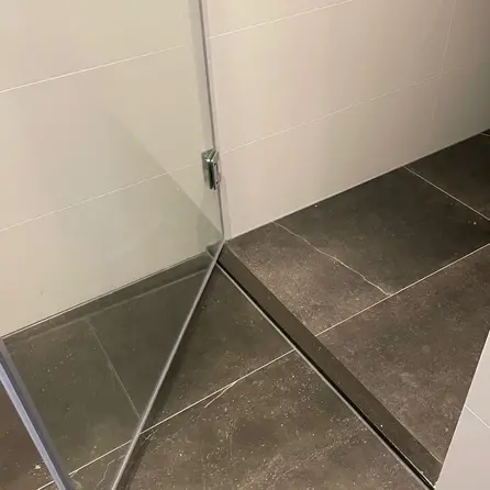 Dorpel binnendeur kwartscomposiet - Arduin look - Gepolijst - 2 cm dik - OP MAAT - Binnendorpel / deurdorpel binnen / binnendeur vloerdorpel - Quarts / quartz composiet - Donkergezoet blauwe steen optiek