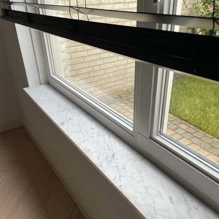 Vensterbank Bianco Carrara marmer - Gezoet - 2 cm dik - OP MAAT - Venstertablet / raamtablet wit marmer Vensterbank Bianco Carrara marmer - Gezoet - 2 cm dik - OP MAAT - Venstertablet / raamtablet wit marmer