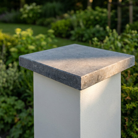 Paaldeksel vlak blauwe steen - Geschuurd arduin - 3 cm dik - OP MAAT - Paalkap / Paalmuts (buiten) met waterhol - Belgisch hardsteen (blauw steen / blauwsteen)