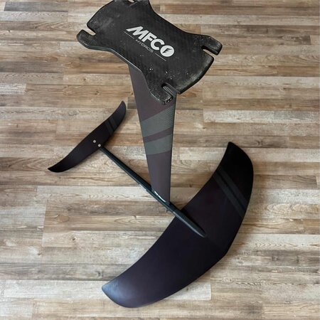 MFC MFC Hydros 1600 Pack Mast 92