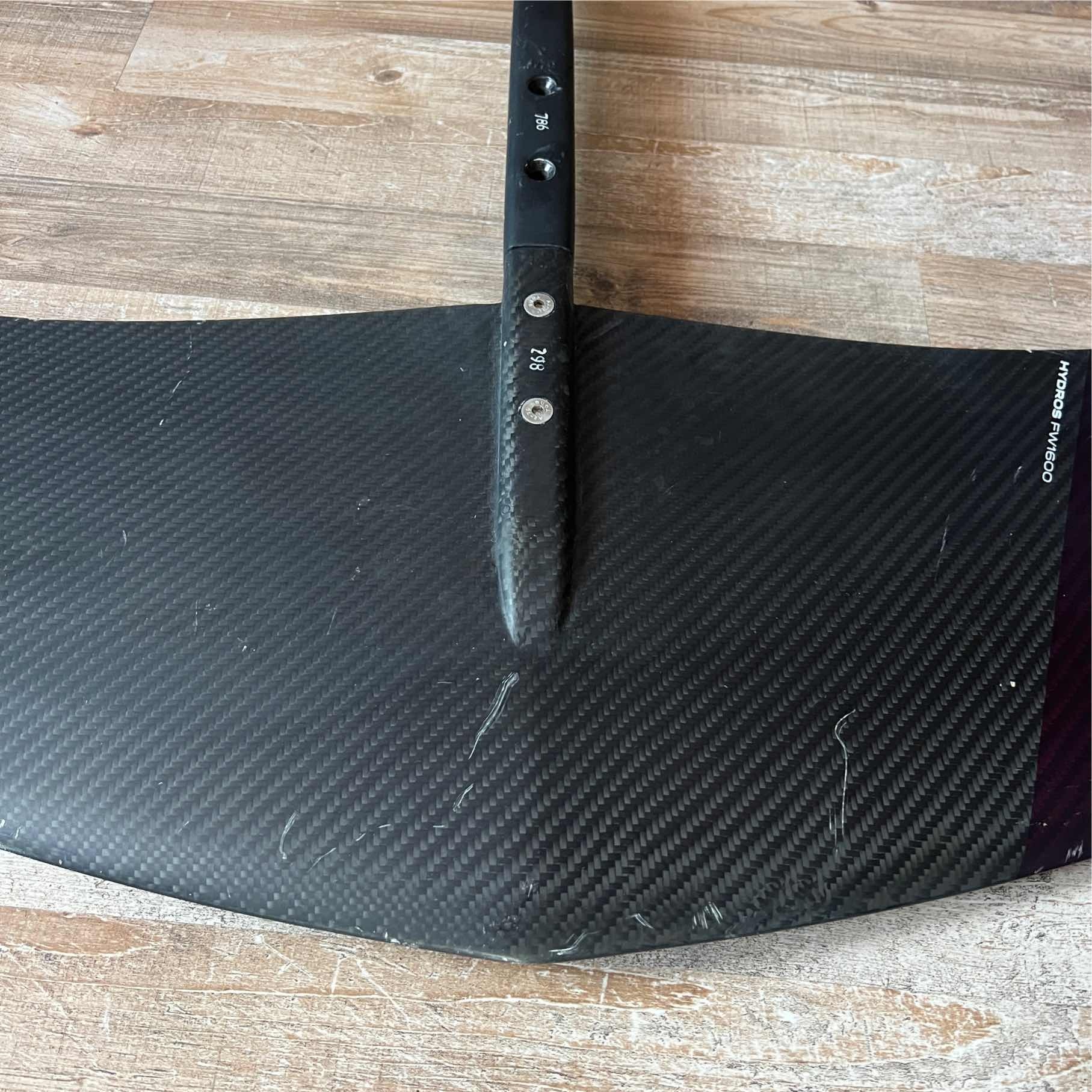 MFC MFC Hydros 1600 Pack Mast 92