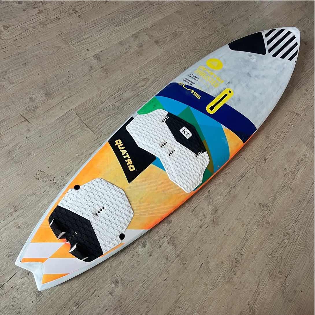 Quatro Quatro Pyramid 77 2017