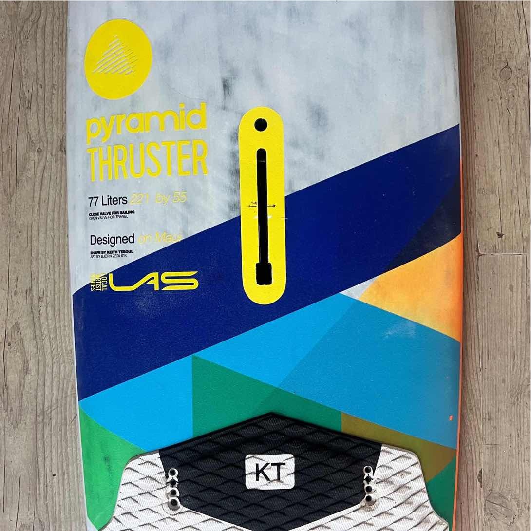 Quatro Quatro Pyramid 77 2017