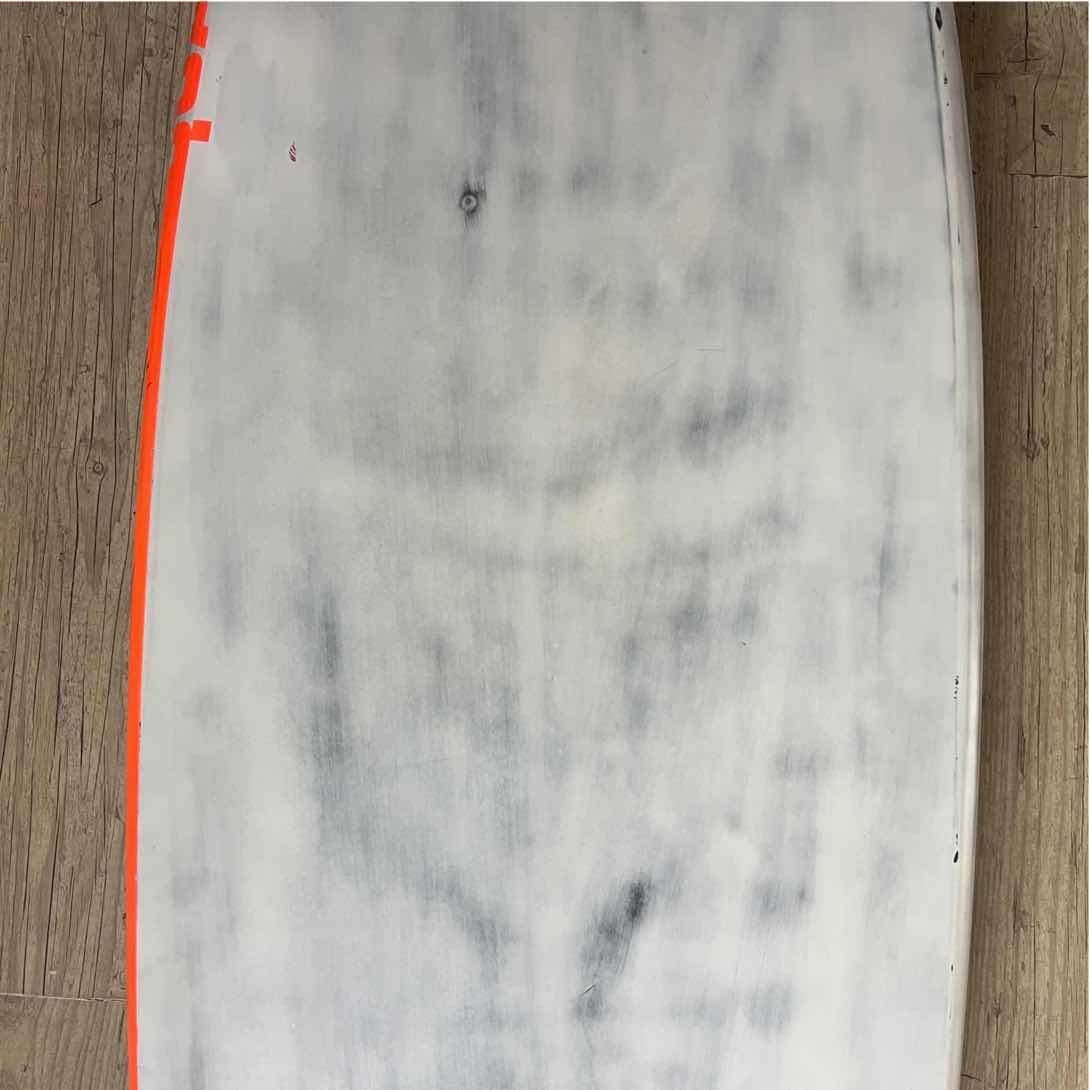 Quatro Quatro Pyramid 77 2017