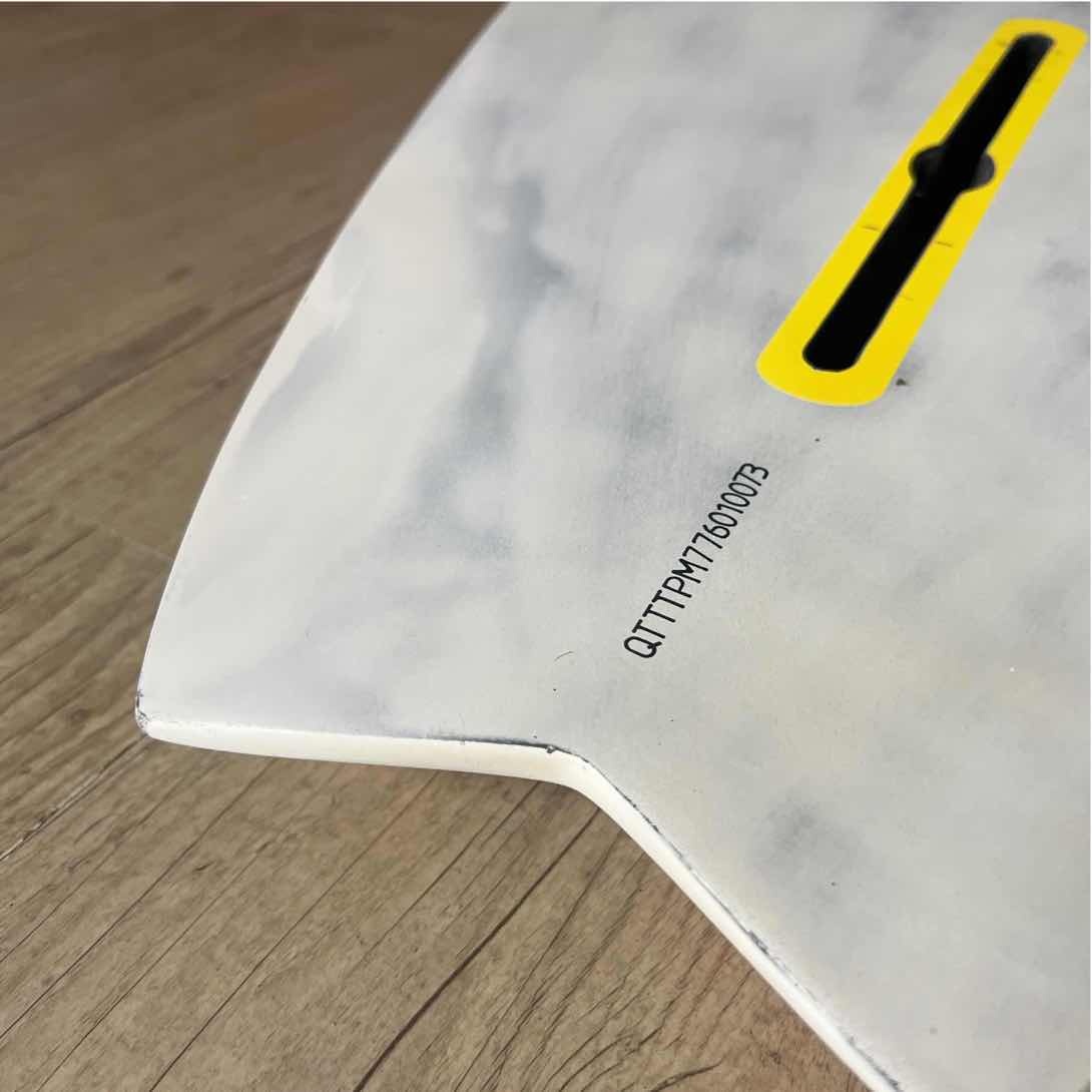 Quatro Quatro Pyramid 77 2017