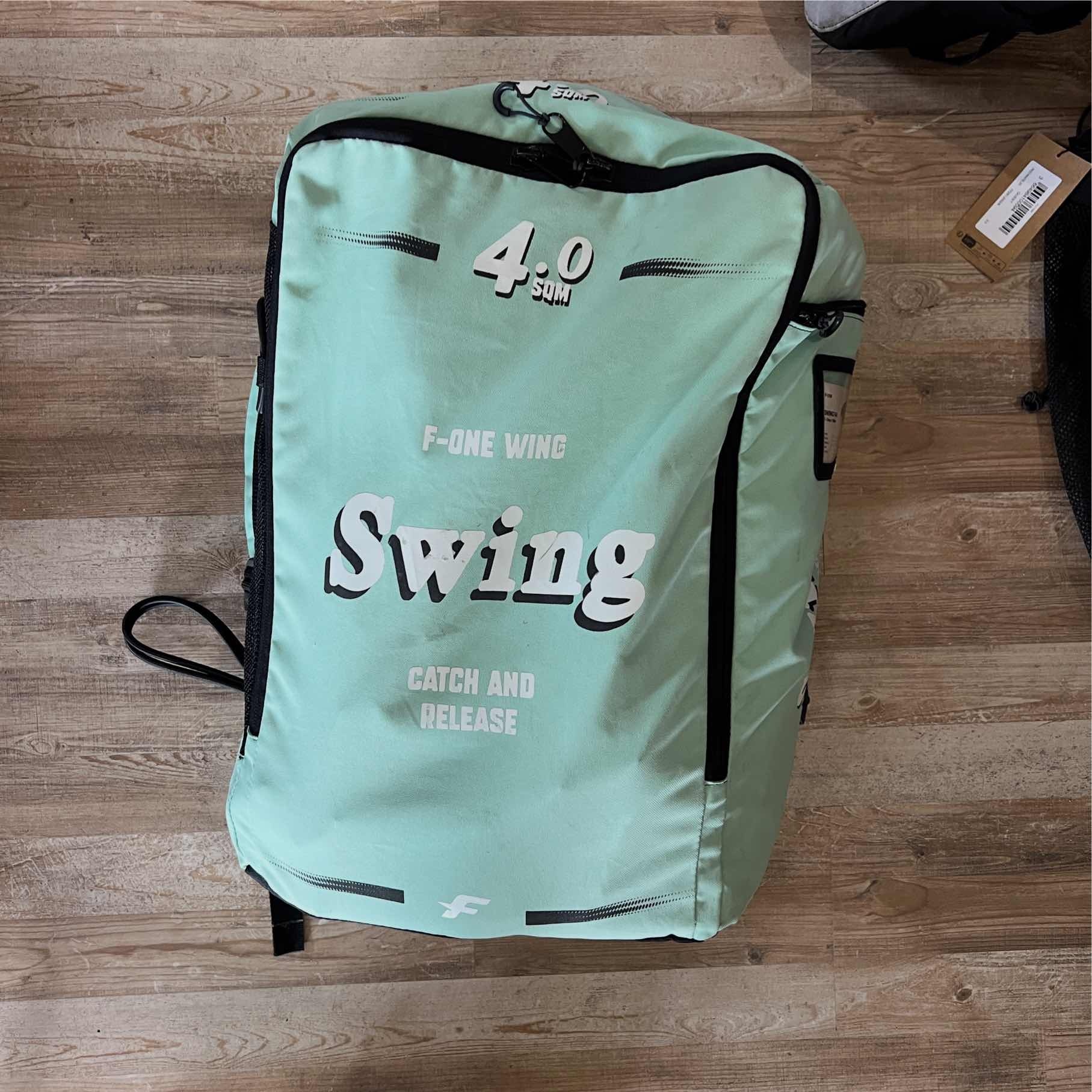 F-one Swing V4 4.0 + hard hanles
