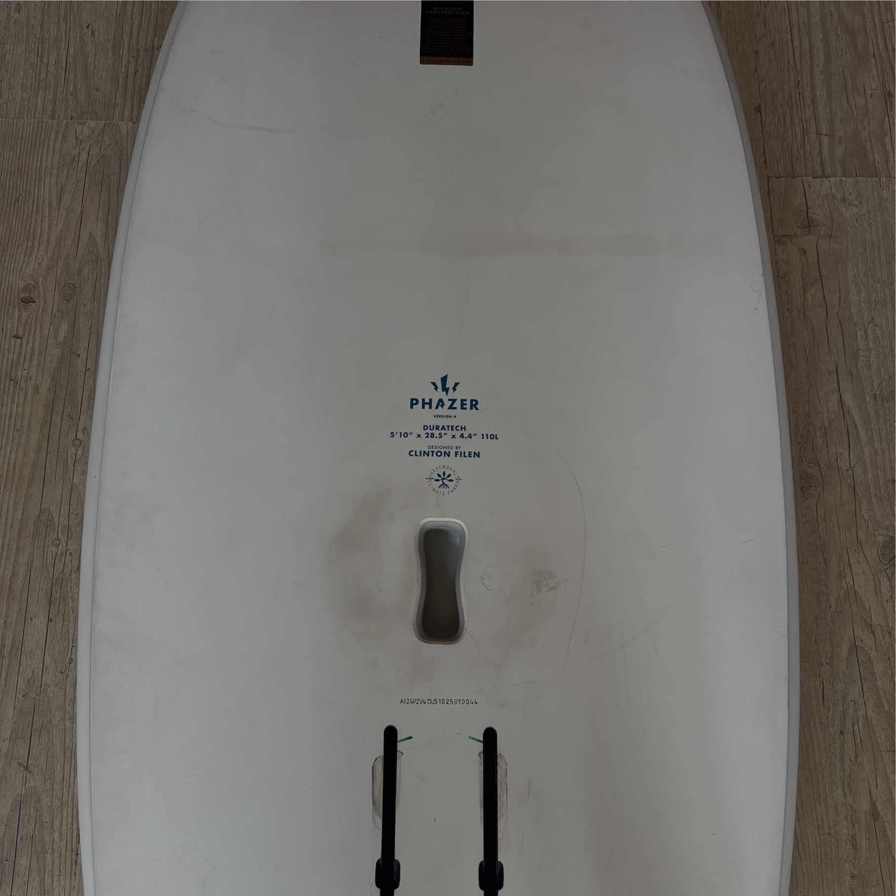 AK Durable Supply Co. AK Phazer v4 Active Carbon 5'10 (110L)
