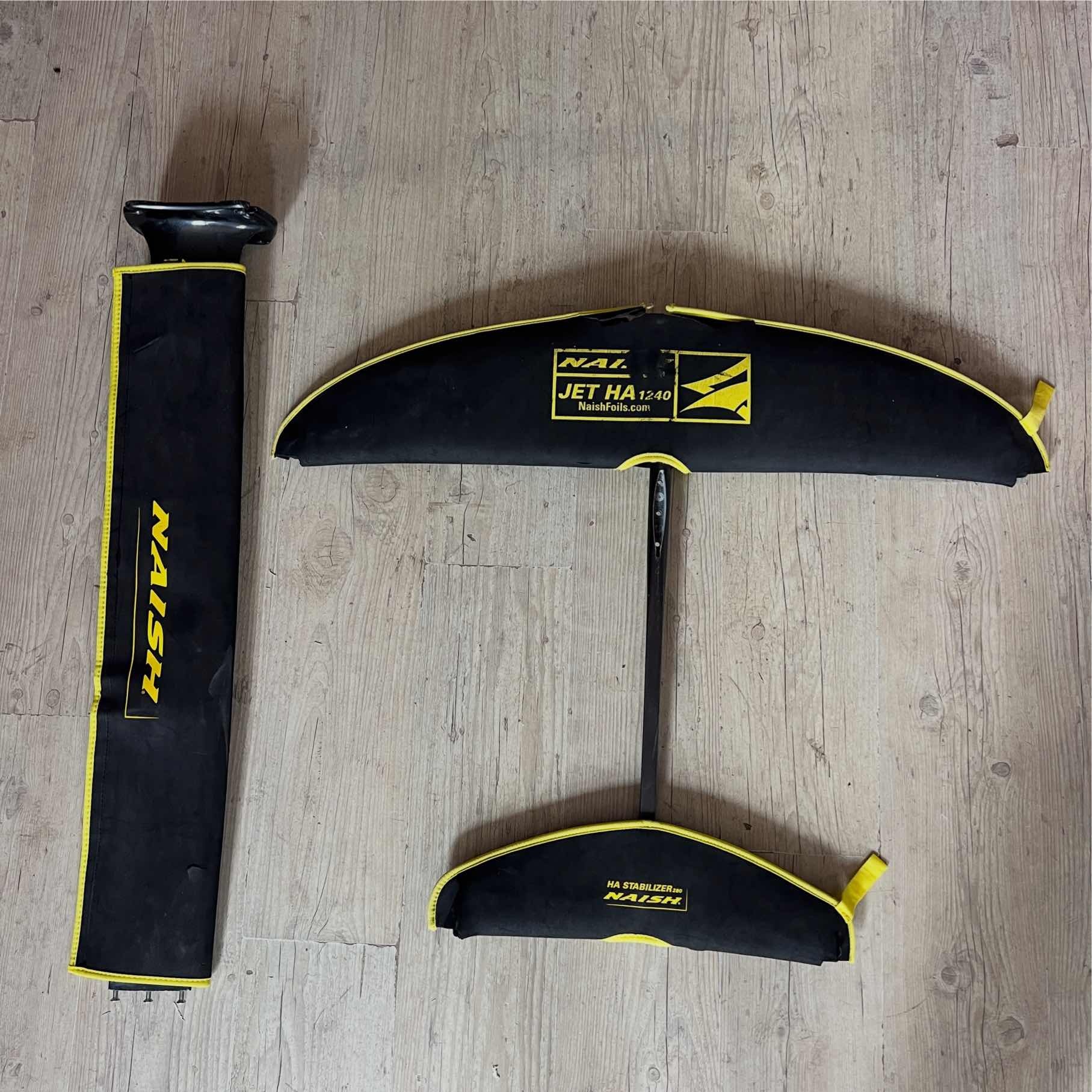 Naish S25 Foil Jet 1240 HA Complete with C35 95 carbon mast