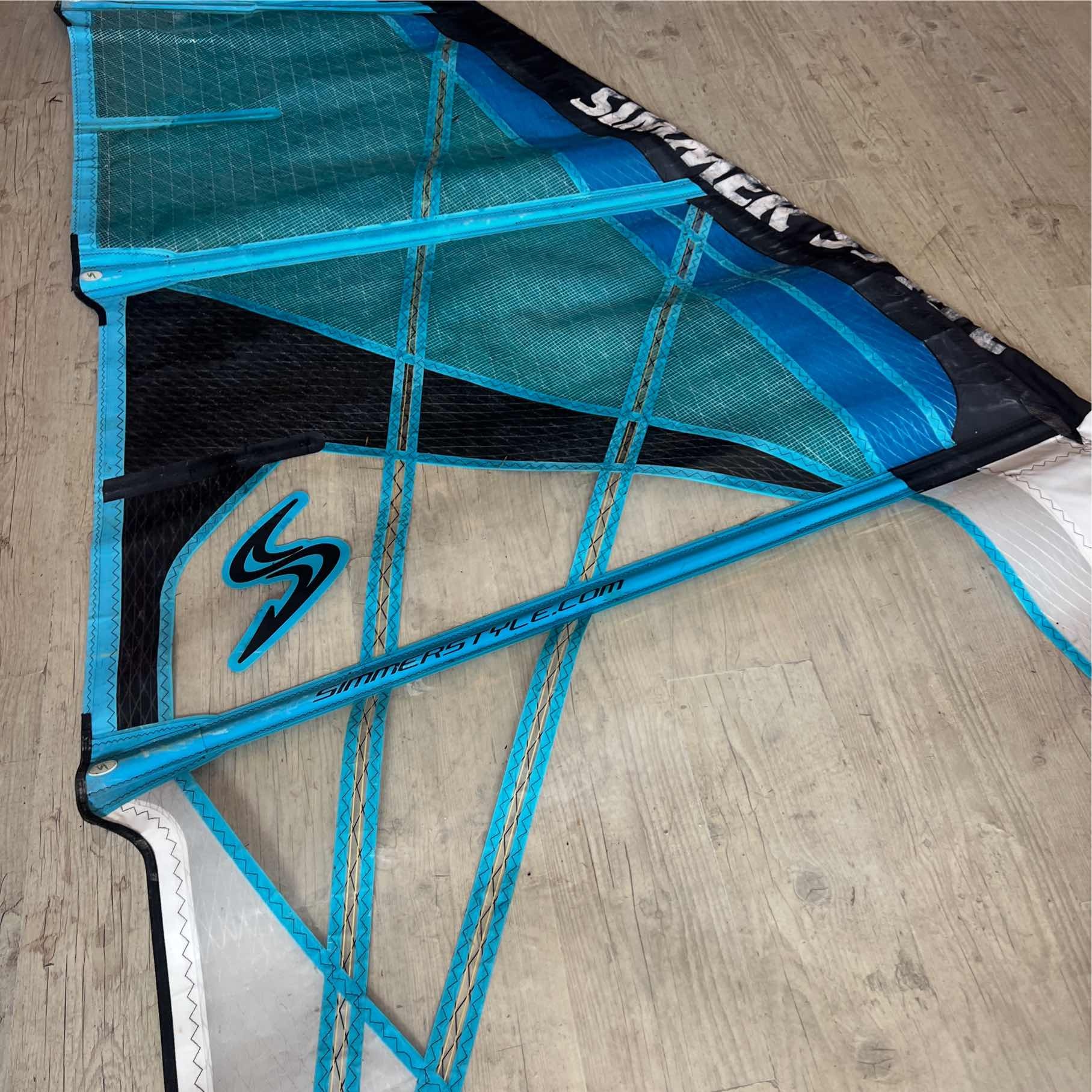 Simmer Simmer Blacktip 4.2 2017