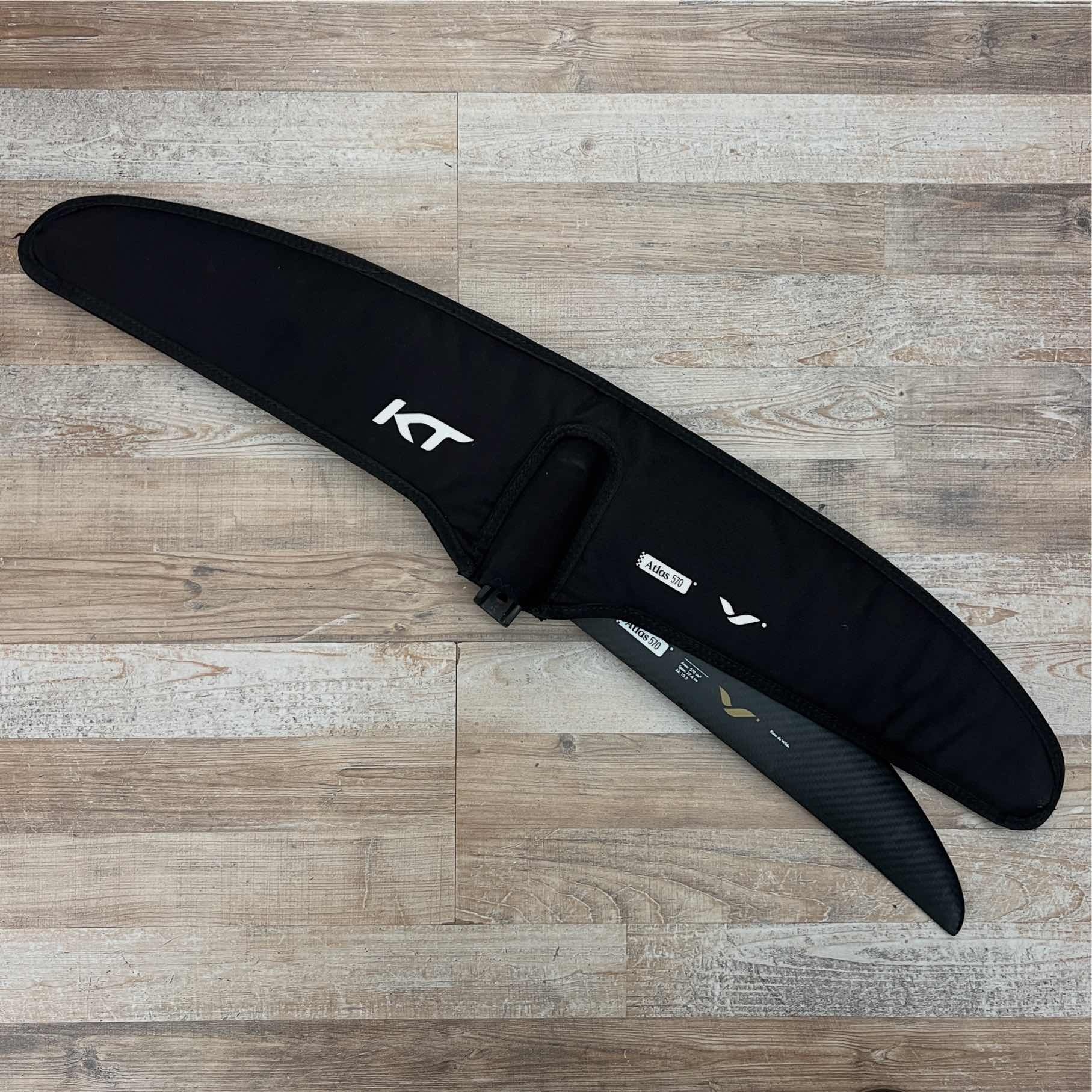 KT KT Atlas 570
