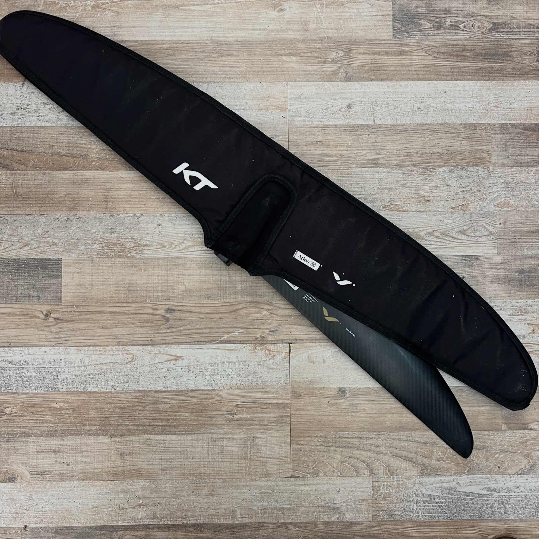 KT KT Atlas 790