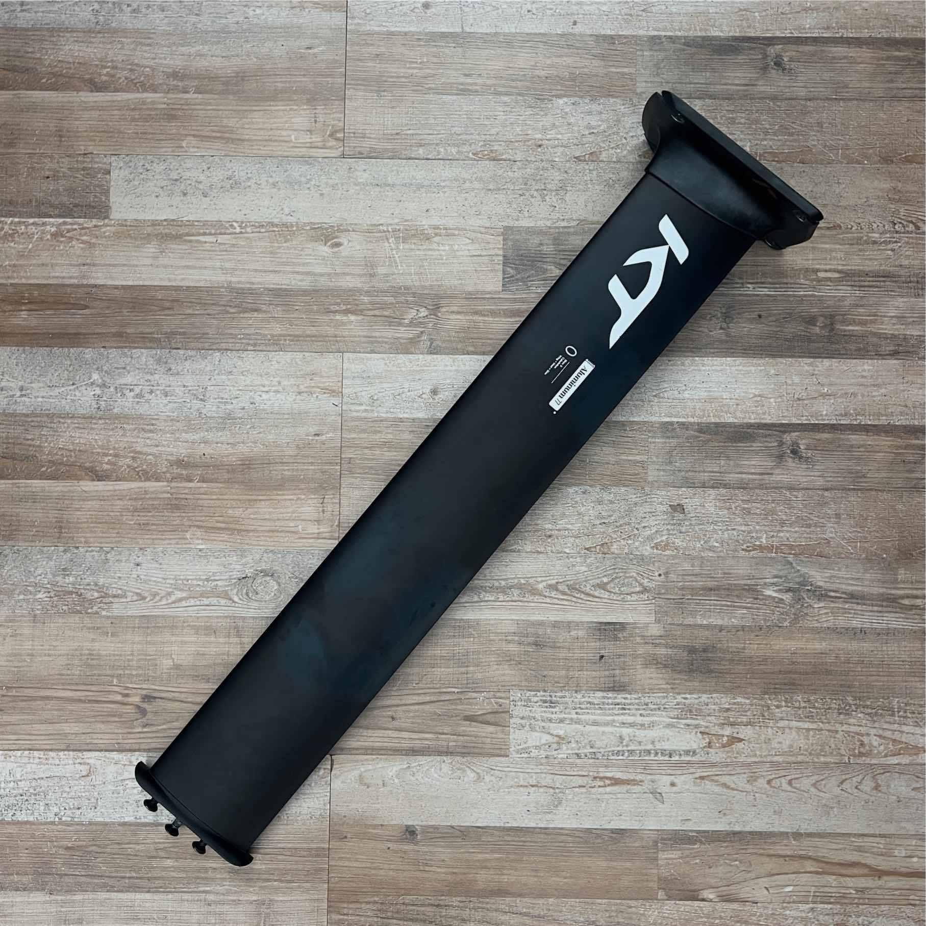 KT KT mast alu 77 + plate + doodad
