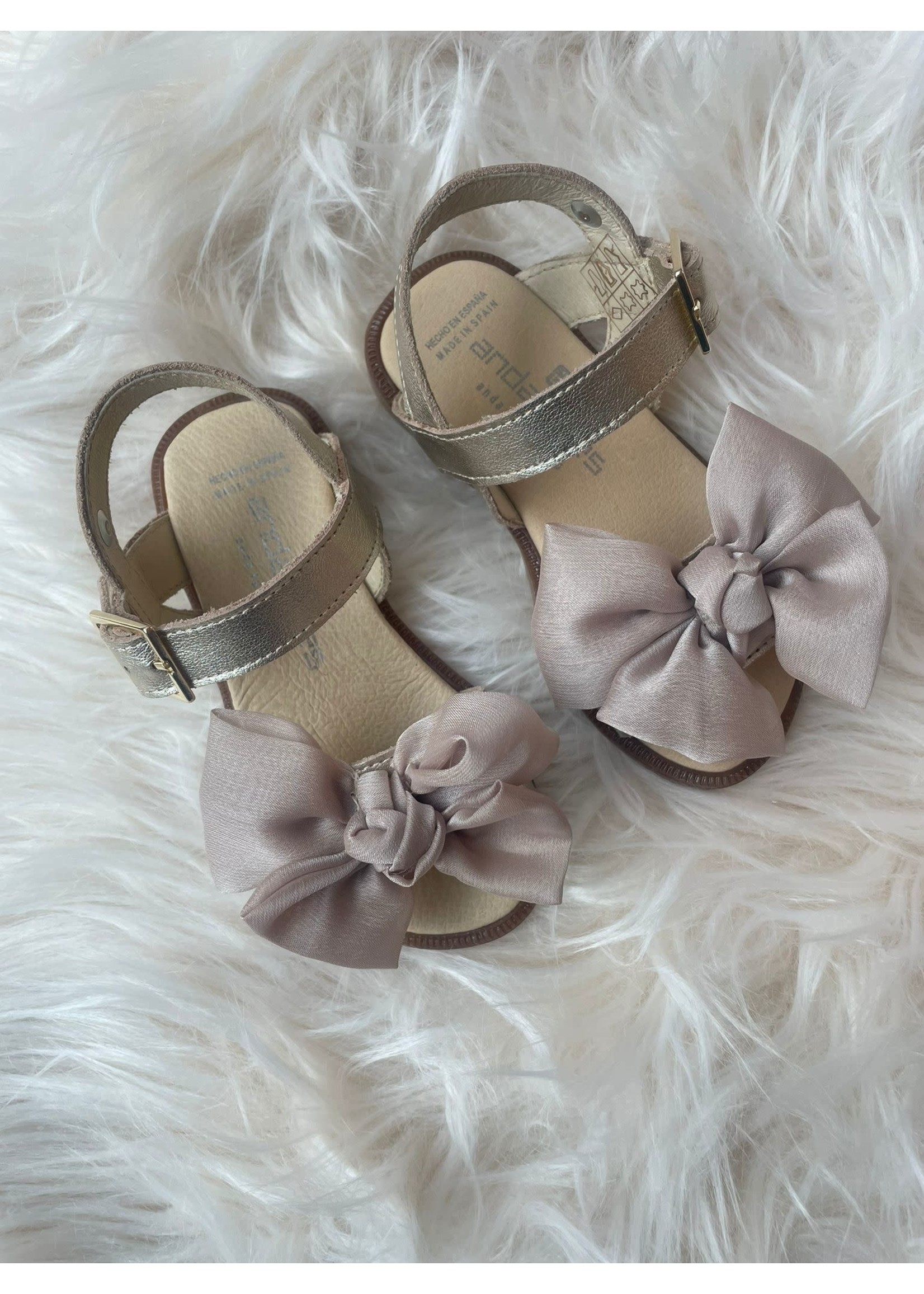 Andanines Golden Sandals Bow