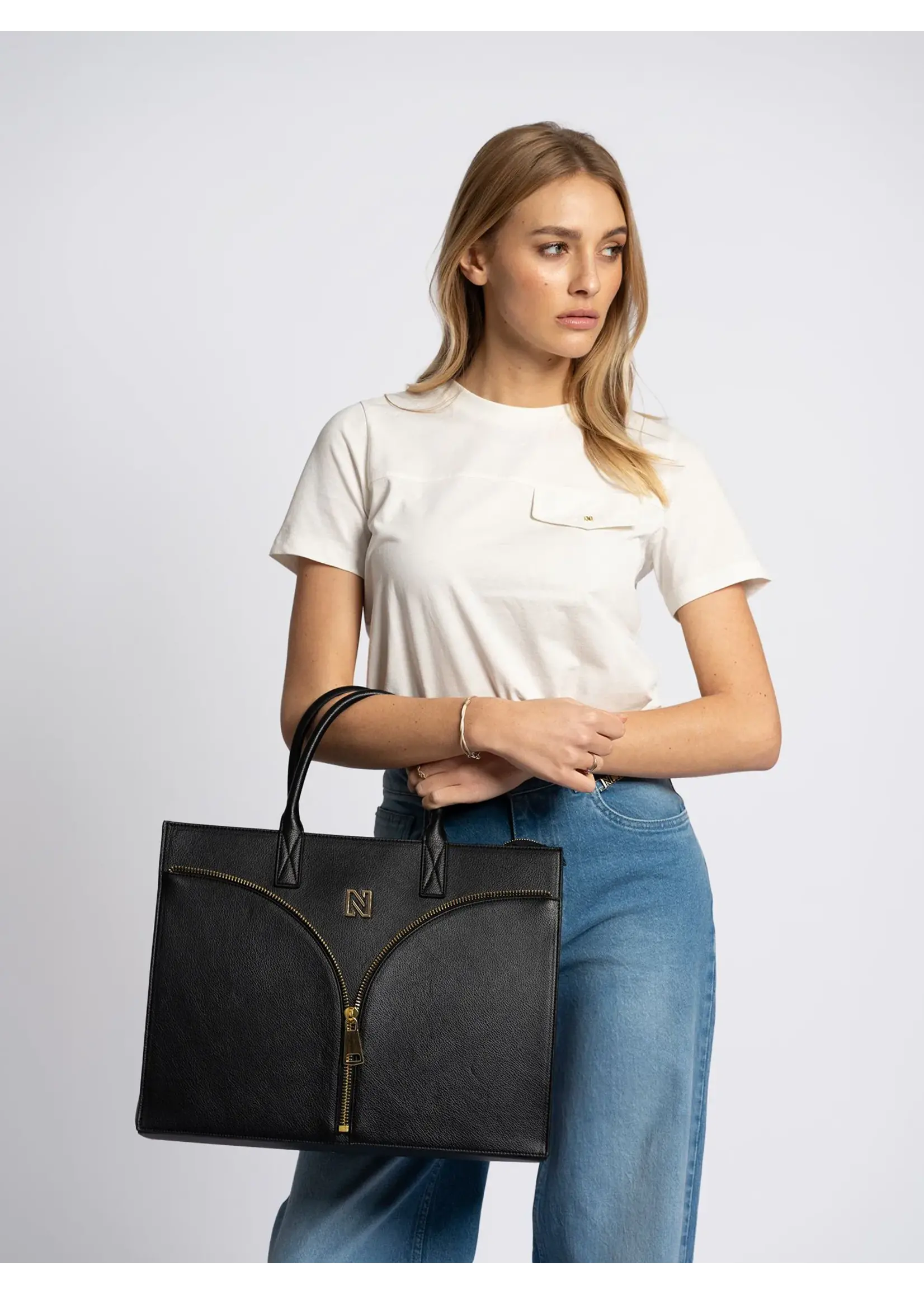 NIKKIE MAYDA ZIPPER SHOPPER N9-5302505 BLACK/GOLD