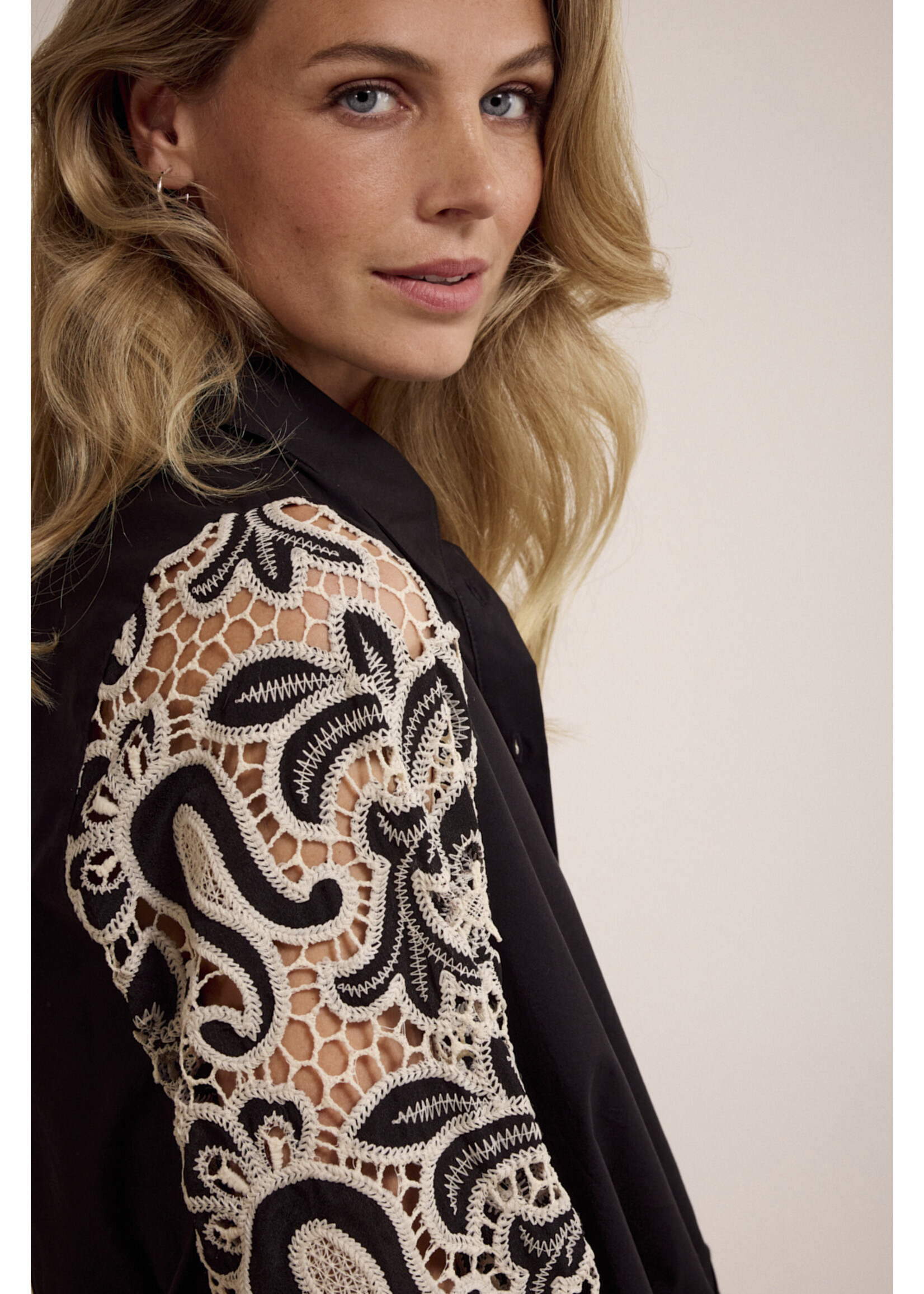 Tramontana EMBROIDERED SLEEVE BLOUSE C2417401 BLACK
