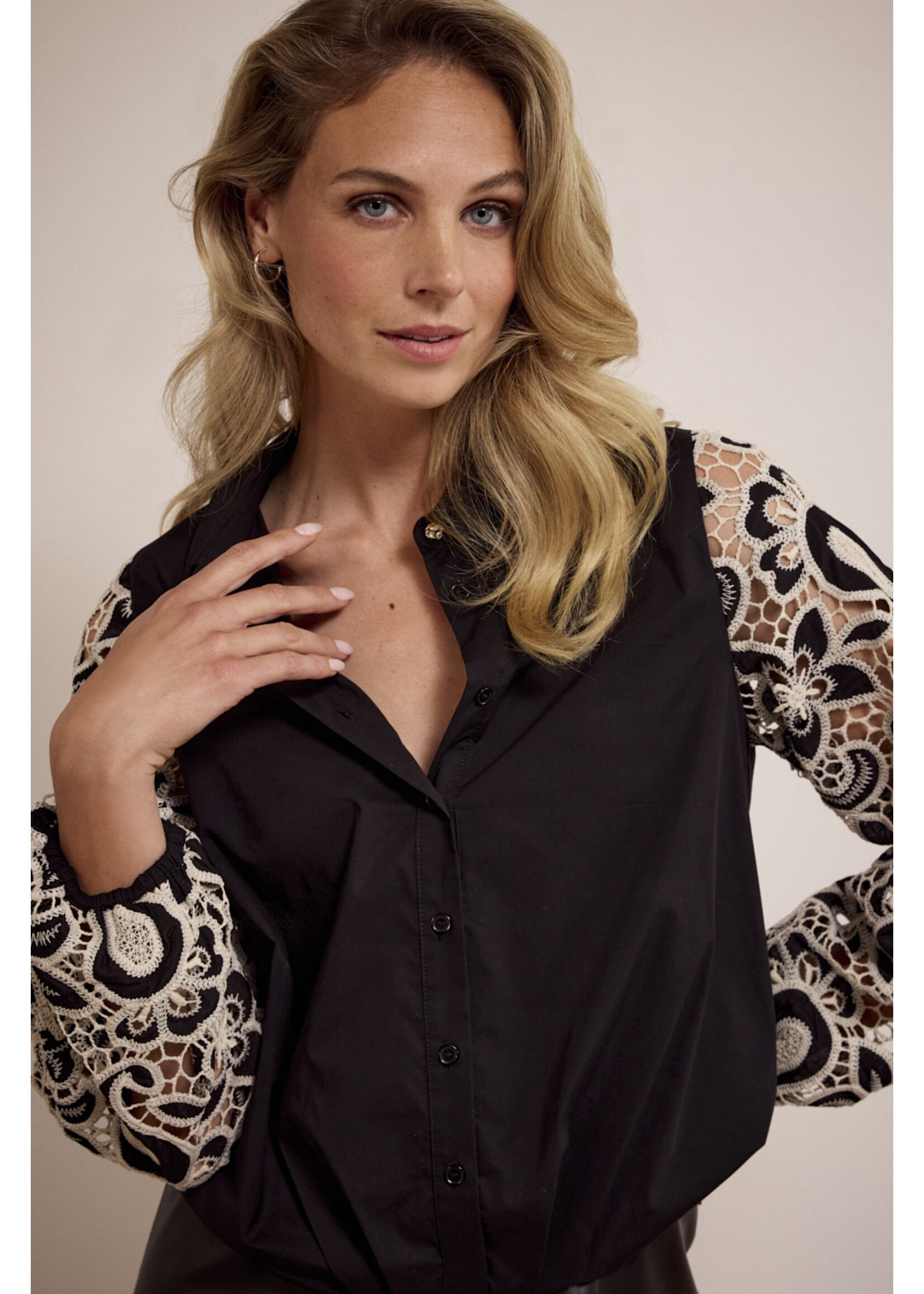 Tramontana EMBROIDERED SLEEVE BLOUSE C2417401 BLACK