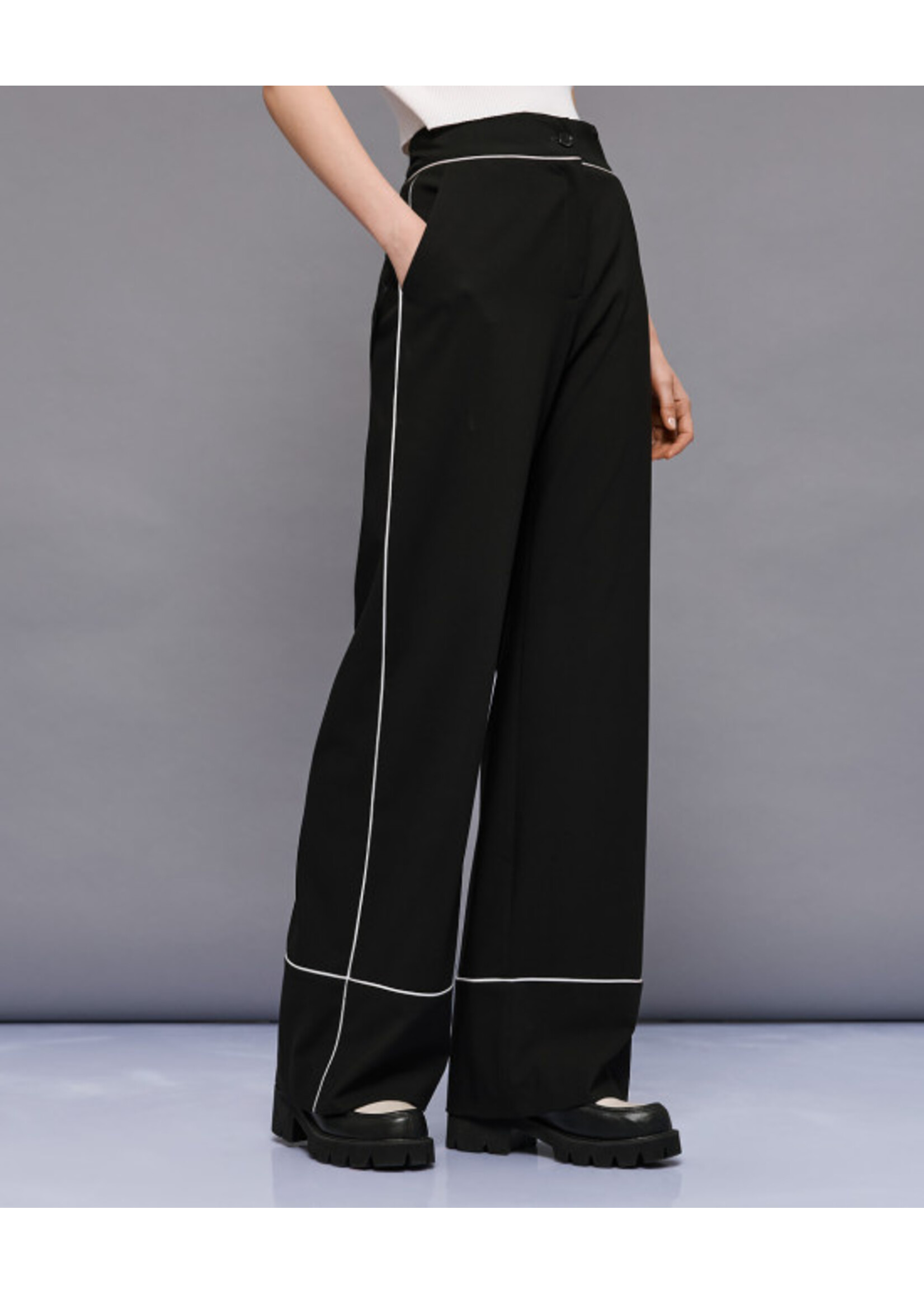 ACCESS ABEE PANTS WITH PIPING DETAILS 54-5000-159 BLACK/WHITE