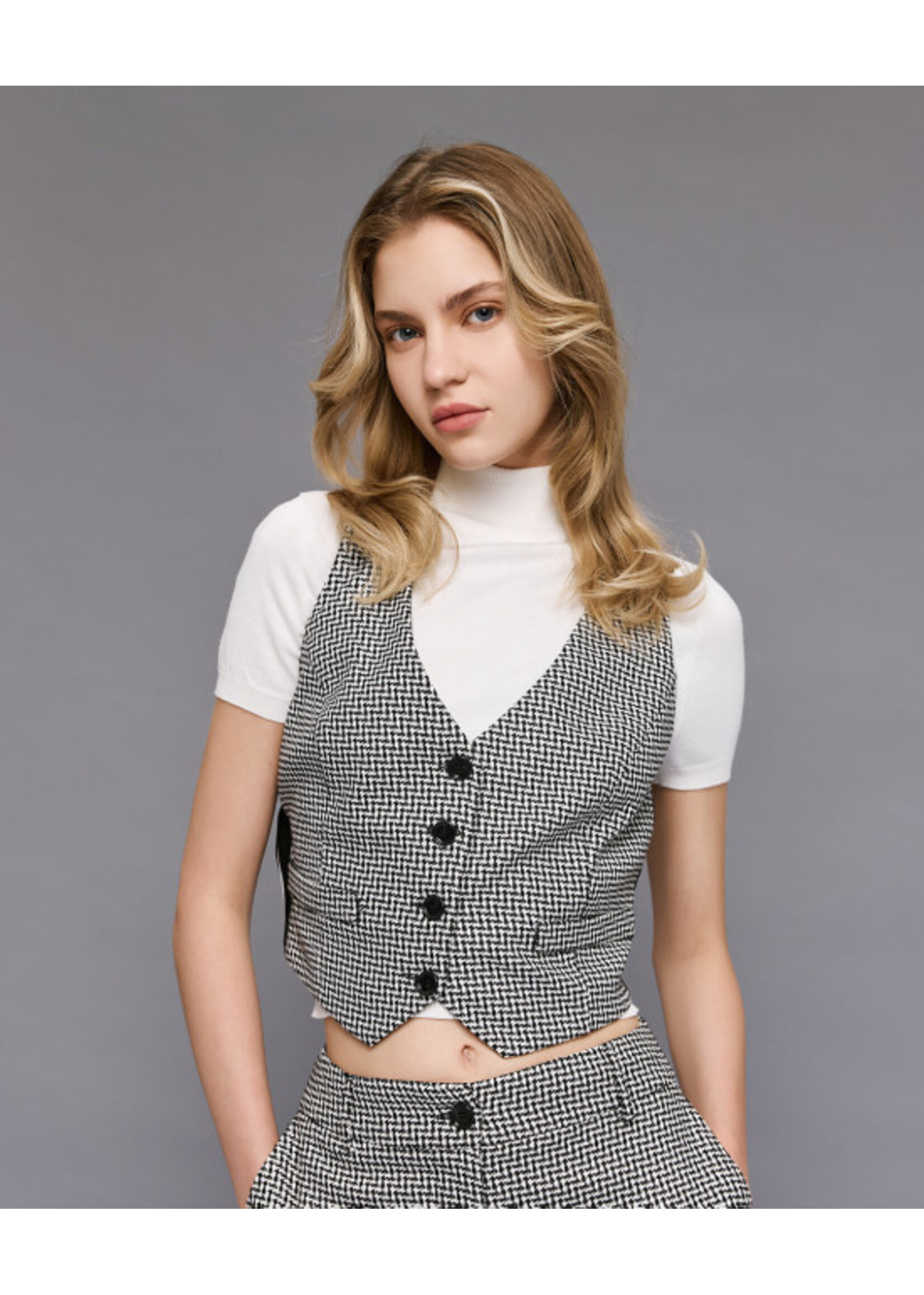 ACCESS ABEE GILET RIBBED DETAIL 54-2001-525 BLACK/WHITE