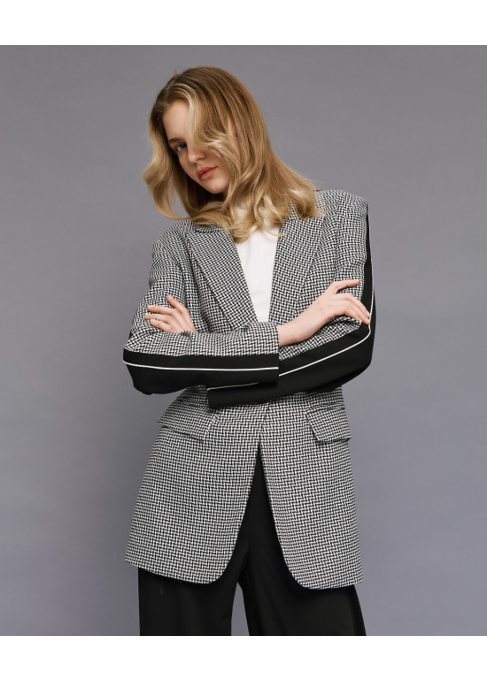 ACCESS ABEE BLAZER RIBBED DETAIL 54-1000-525 BLACK/WHITE