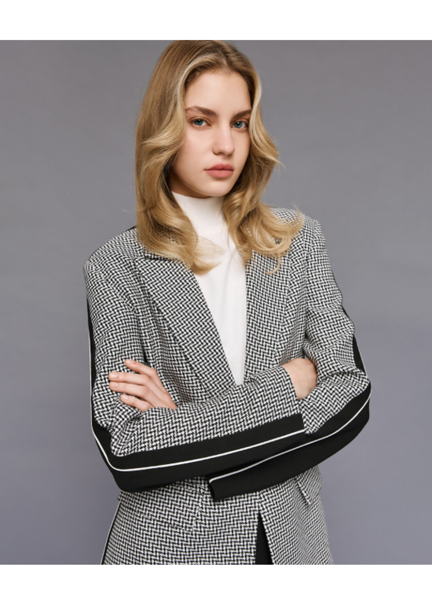 ACCESS ABEE BLAZER RIBBED DETAIL 54-1000-525 BLACK/WHITE