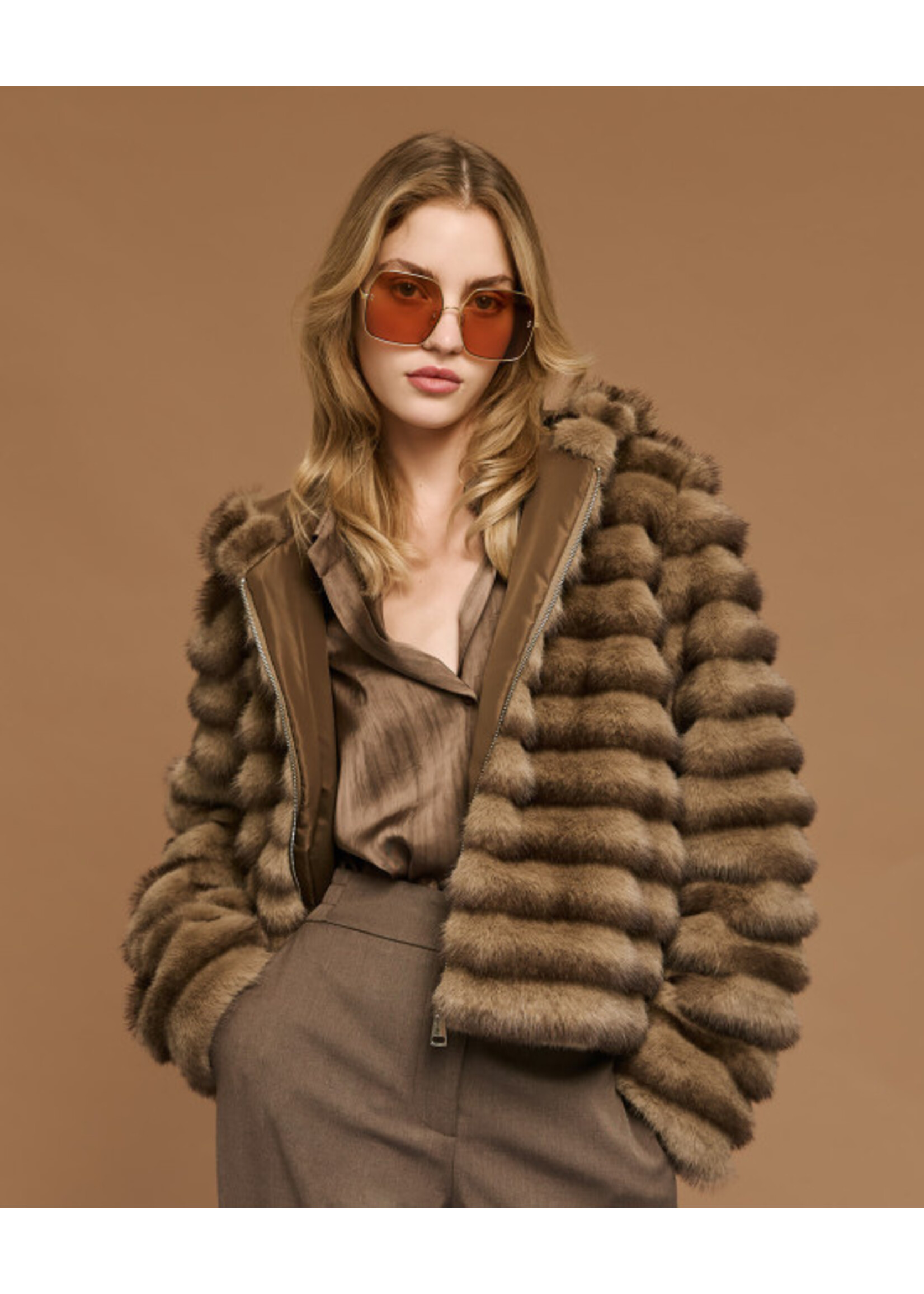 ACCESS ABEE CROPPED JACKET WITH FAUX FUR COFFE 54-9106