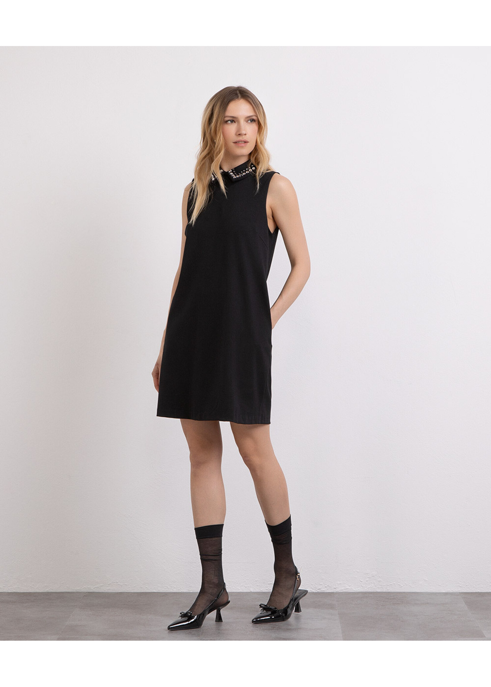 MARKUP SHORT DRESS WITH DIAMONDS BLACK MW9612004